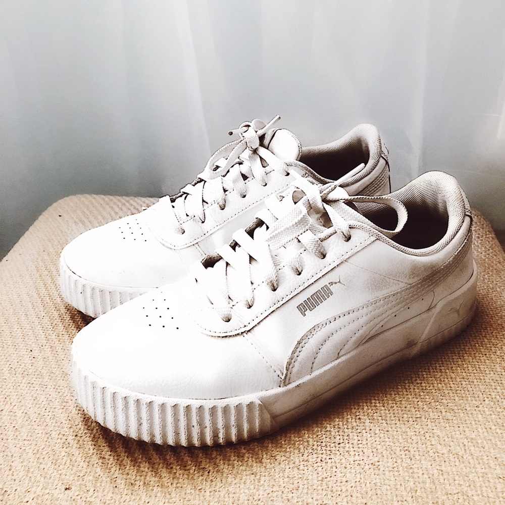 PUMA White Leather Carina women’s sneaker